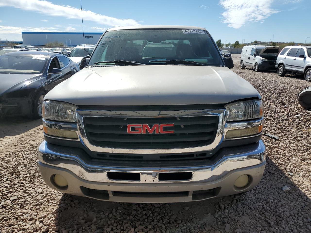 2005 GMC Sierra - Image 5