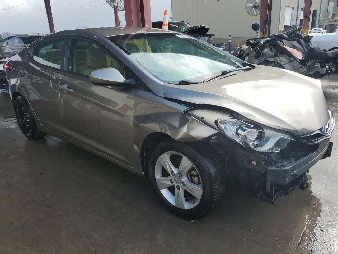 2013 Hyundai Elantra - Image 4