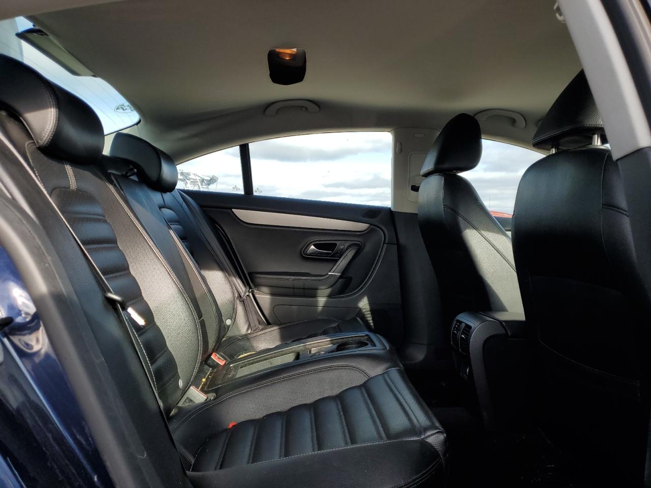 2012 Volkswagen Passat CC - Image 11