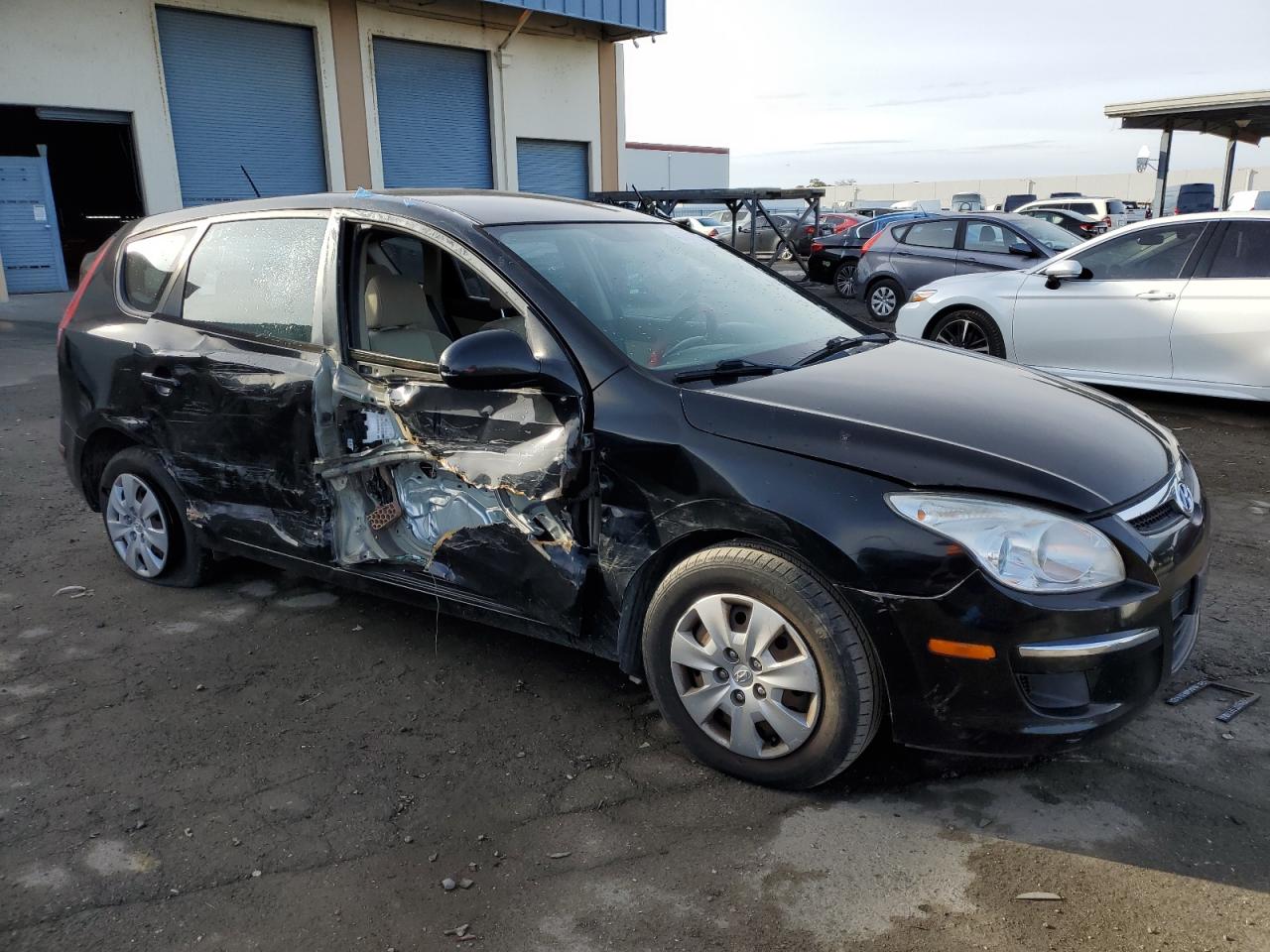 2012 Hyundai Elantra - Image 4