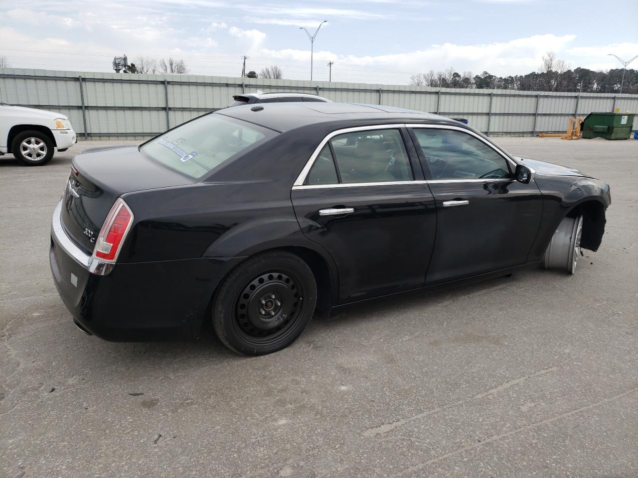 2014 Chrysler 300 - Image 3