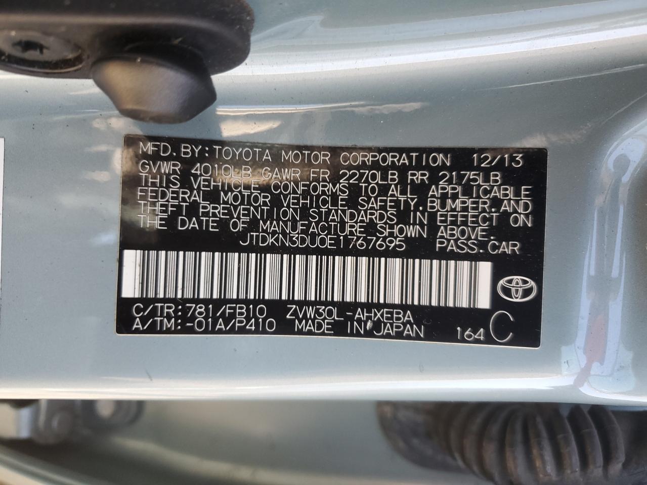 2014 Toyota Prius - Image 12