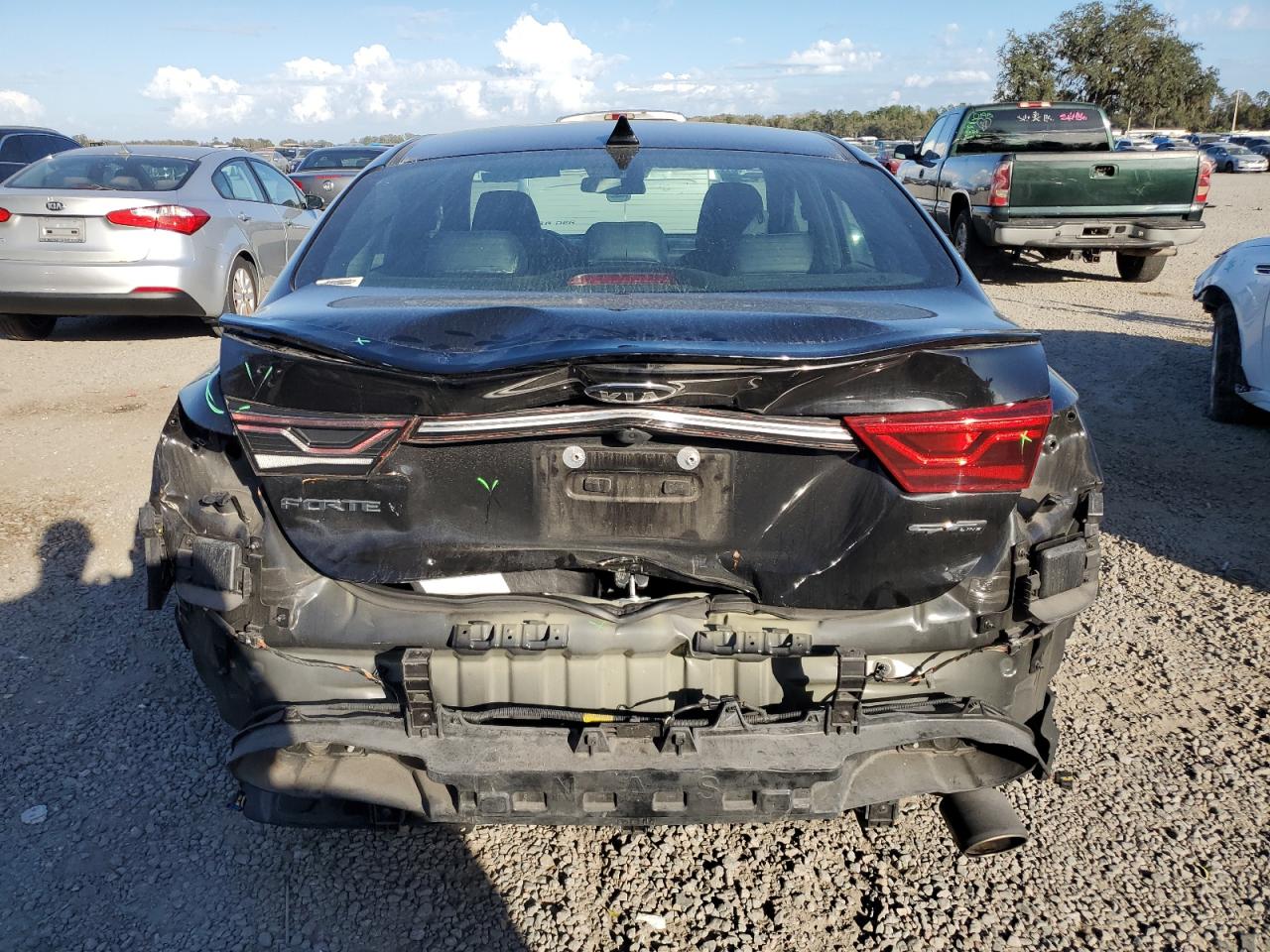 2021 Kia Forte - Image 6