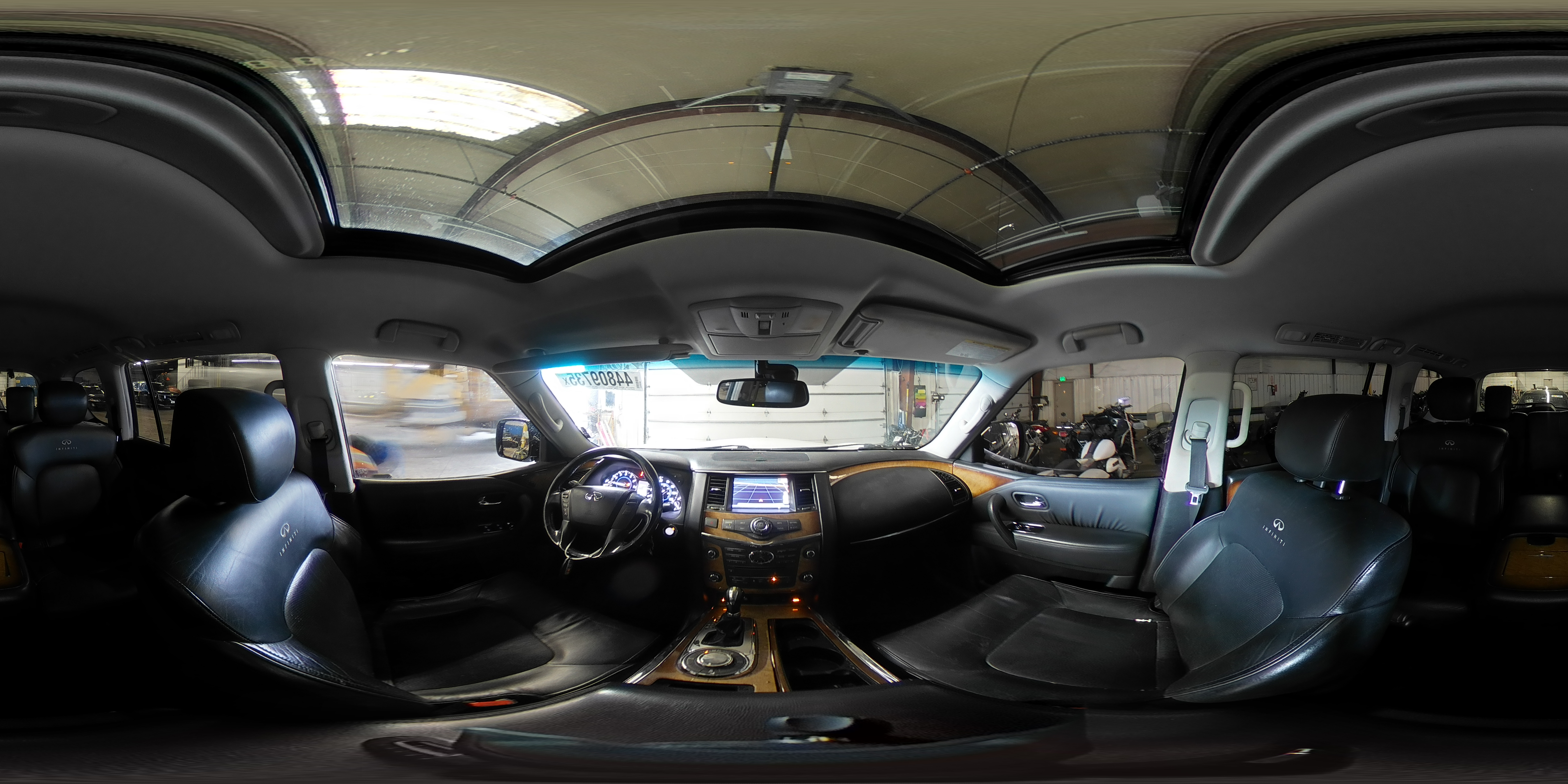 2011 Infiniti QX56 - Image 14