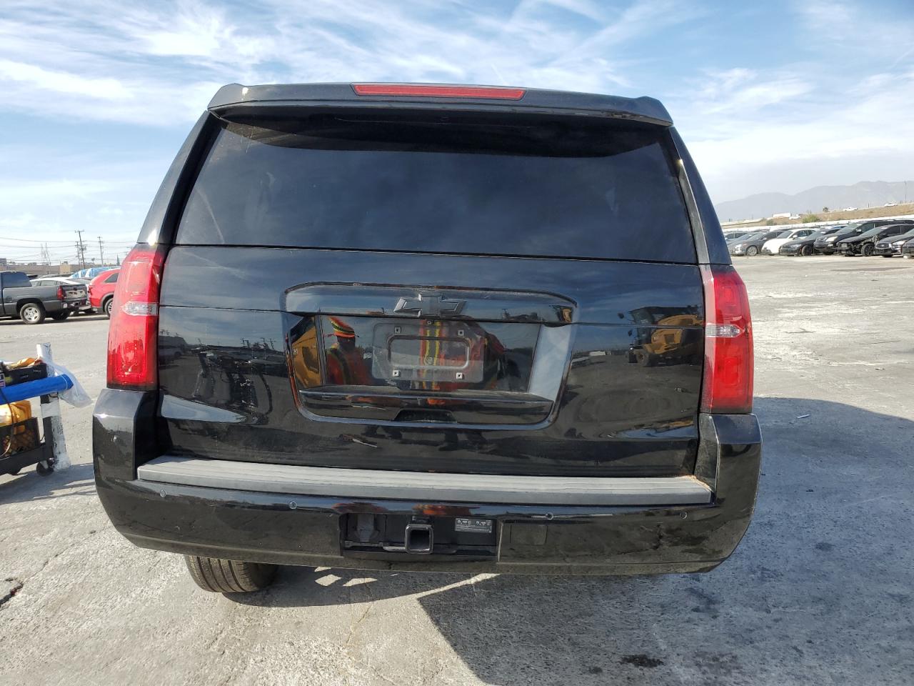 2018 Chevrolet Suburban - Image 6