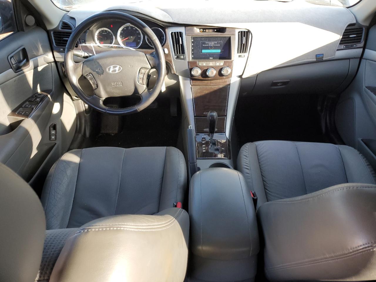 2009 Hyundai Sonata - Image 8