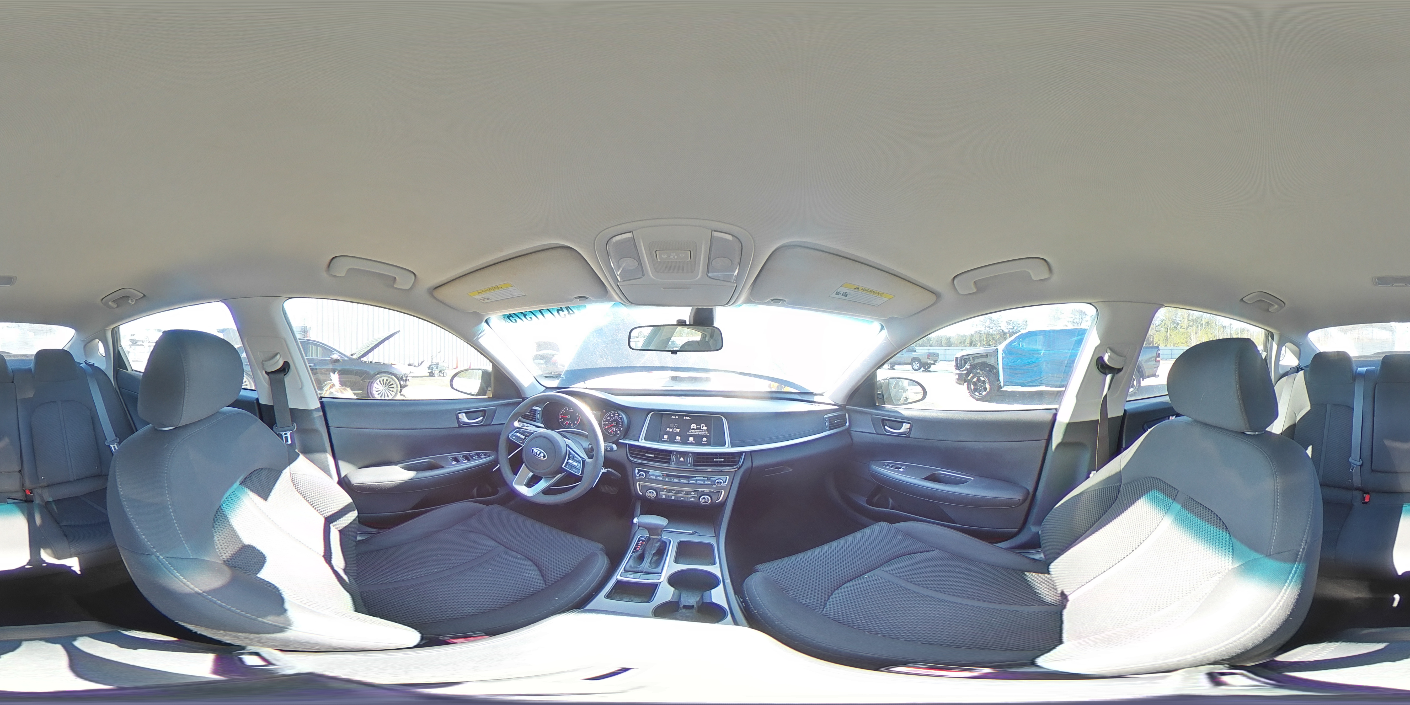 2019 Kia Optima - Image 14