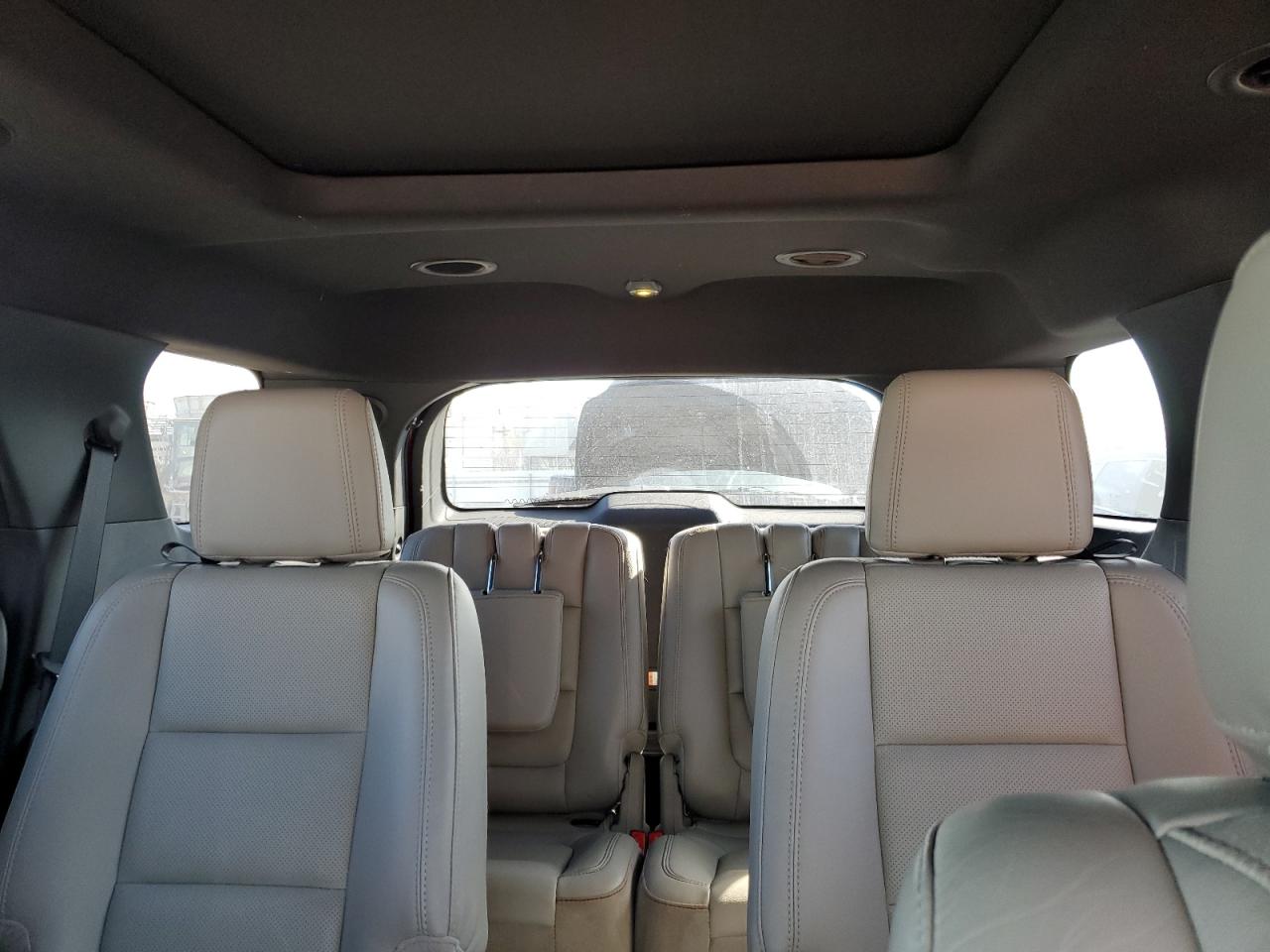 2014 Ford Explorer - Image 10