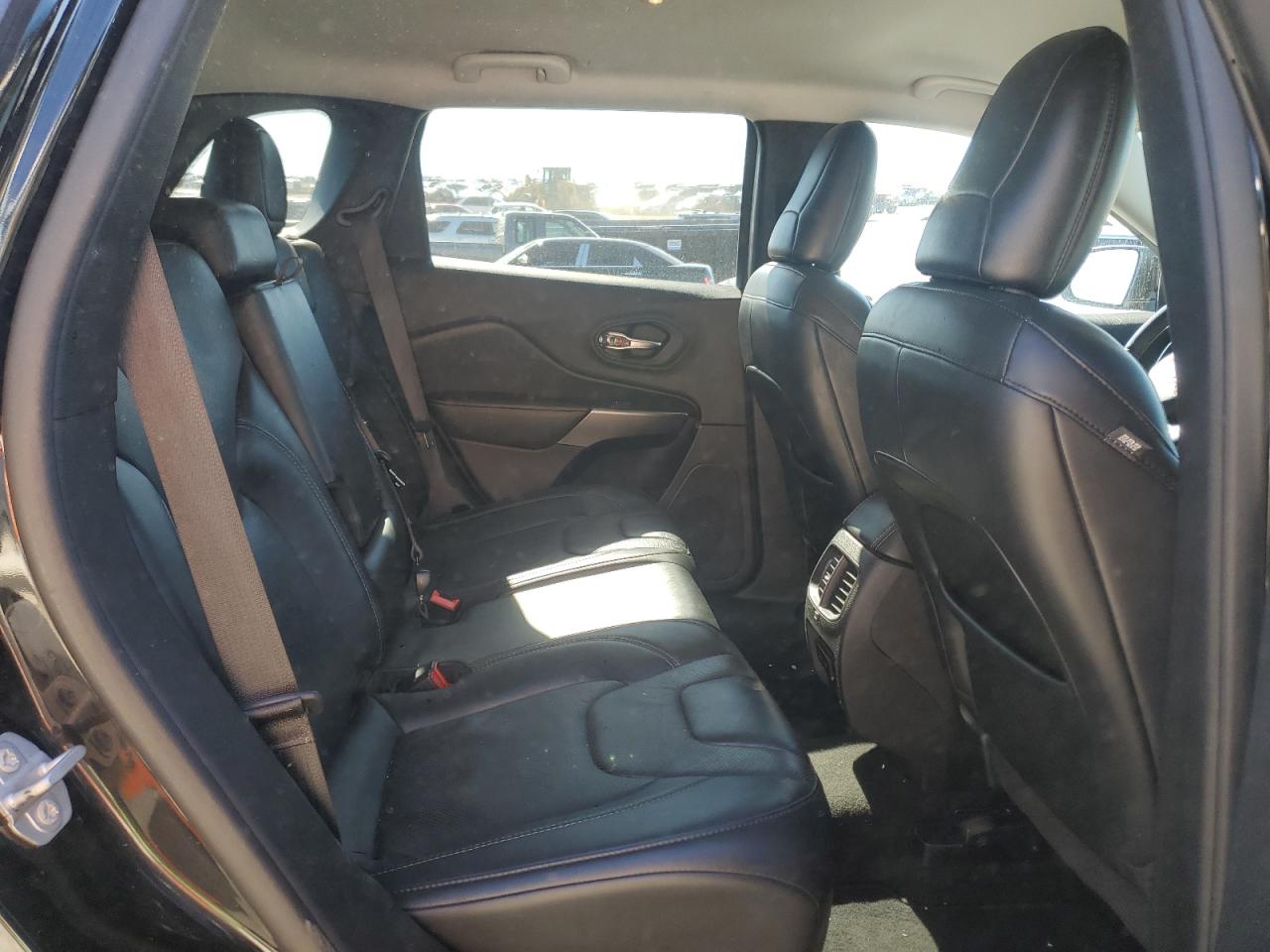 2020 Jeep Grand Cherokee - Image 11