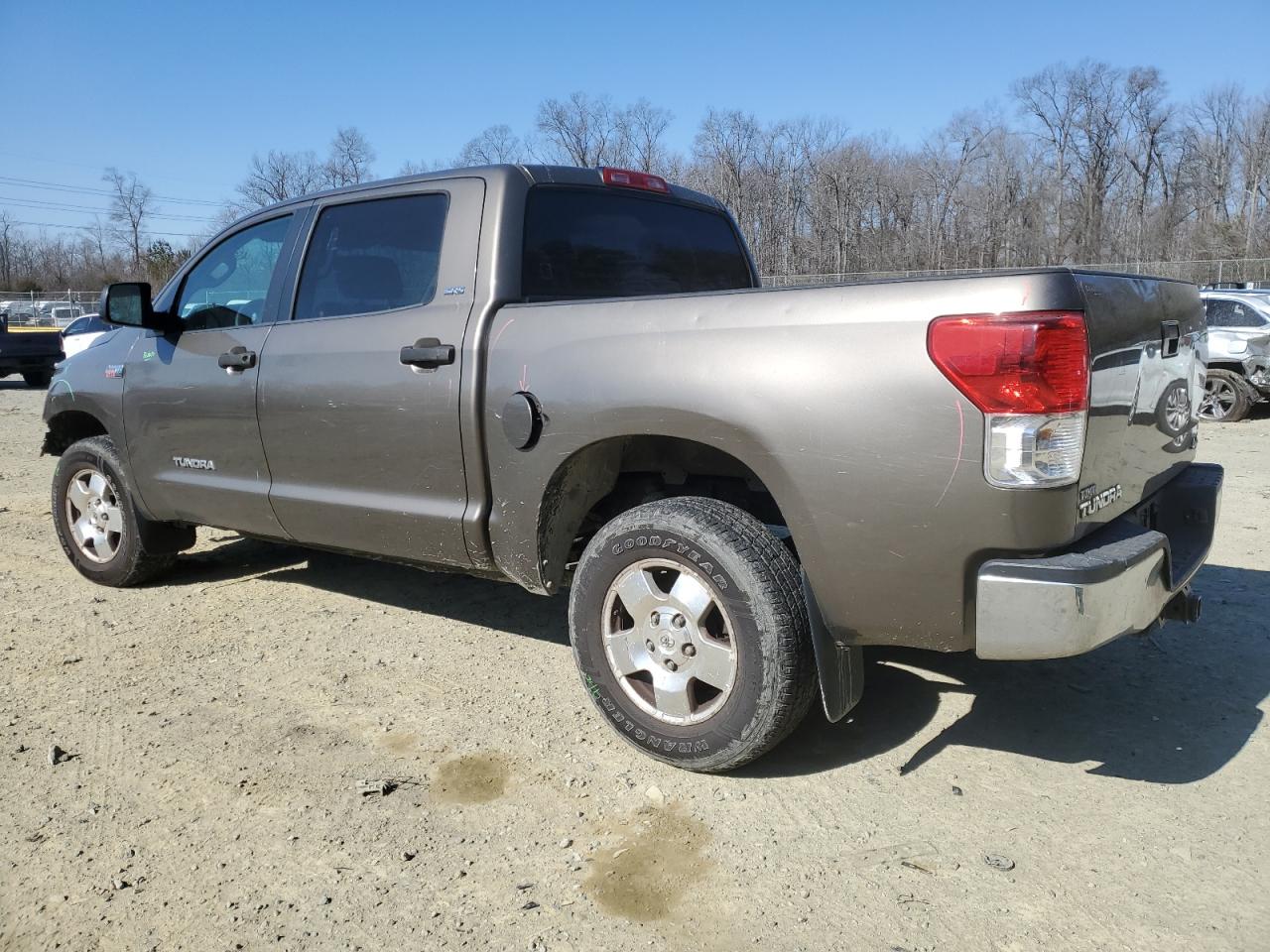 2011 Toyota Tundra - Image 2