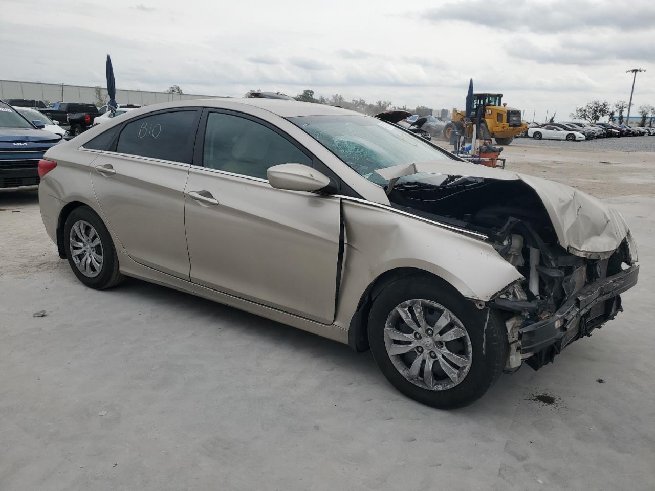 2011 Hyundai Sonata - Image 4