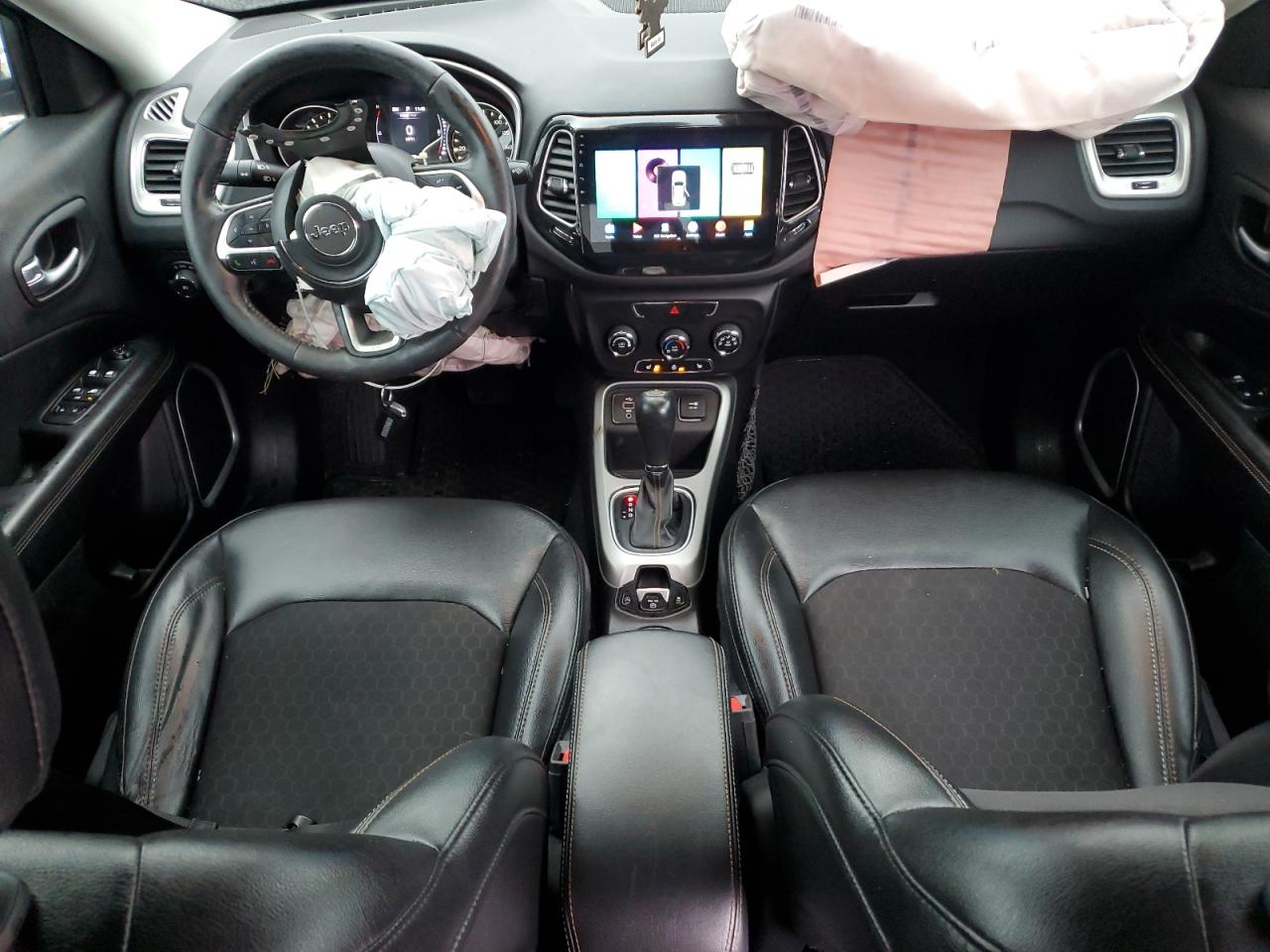 2018 Jeep Compass - Image 8