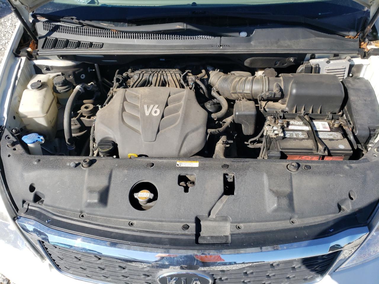 2012 Kia Sedona - Image 12