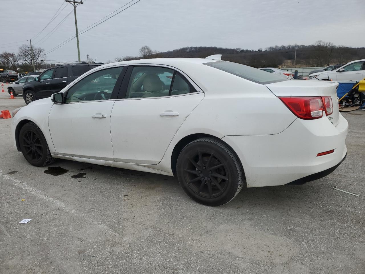 2016 Chevrolet Malibu - Image 2