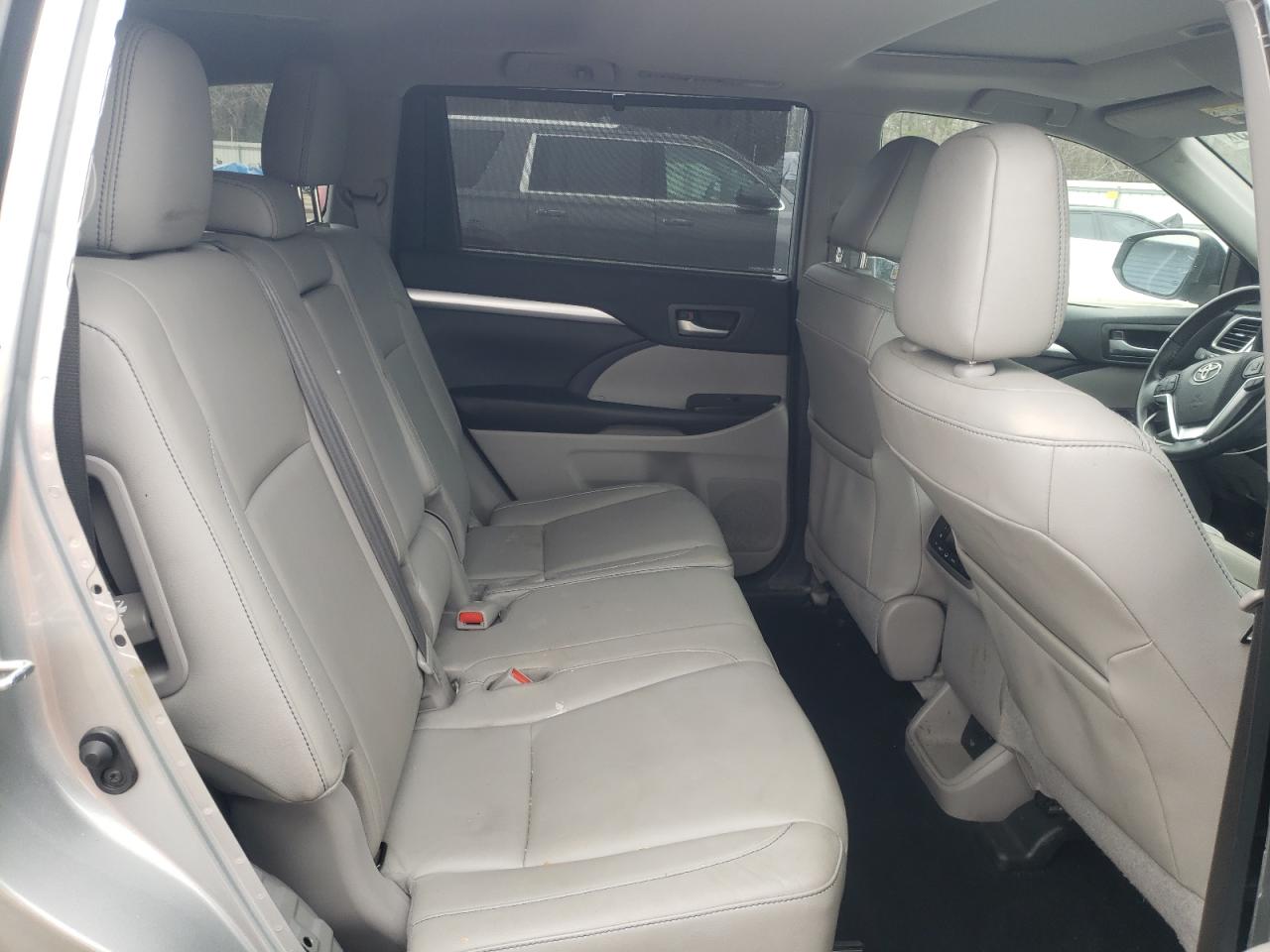 5TDKZRFH6JS285060 TOYOTA HIGHLANDER 2018