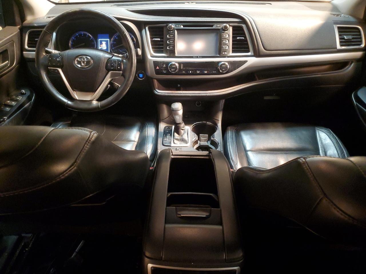 2015 Toyota Highlander - Image 8