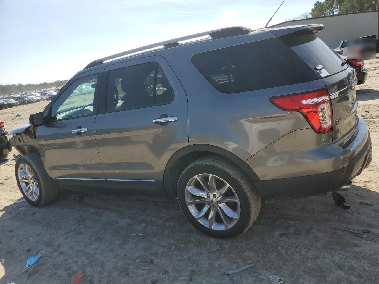 2013 Ford Explorer - Image 2