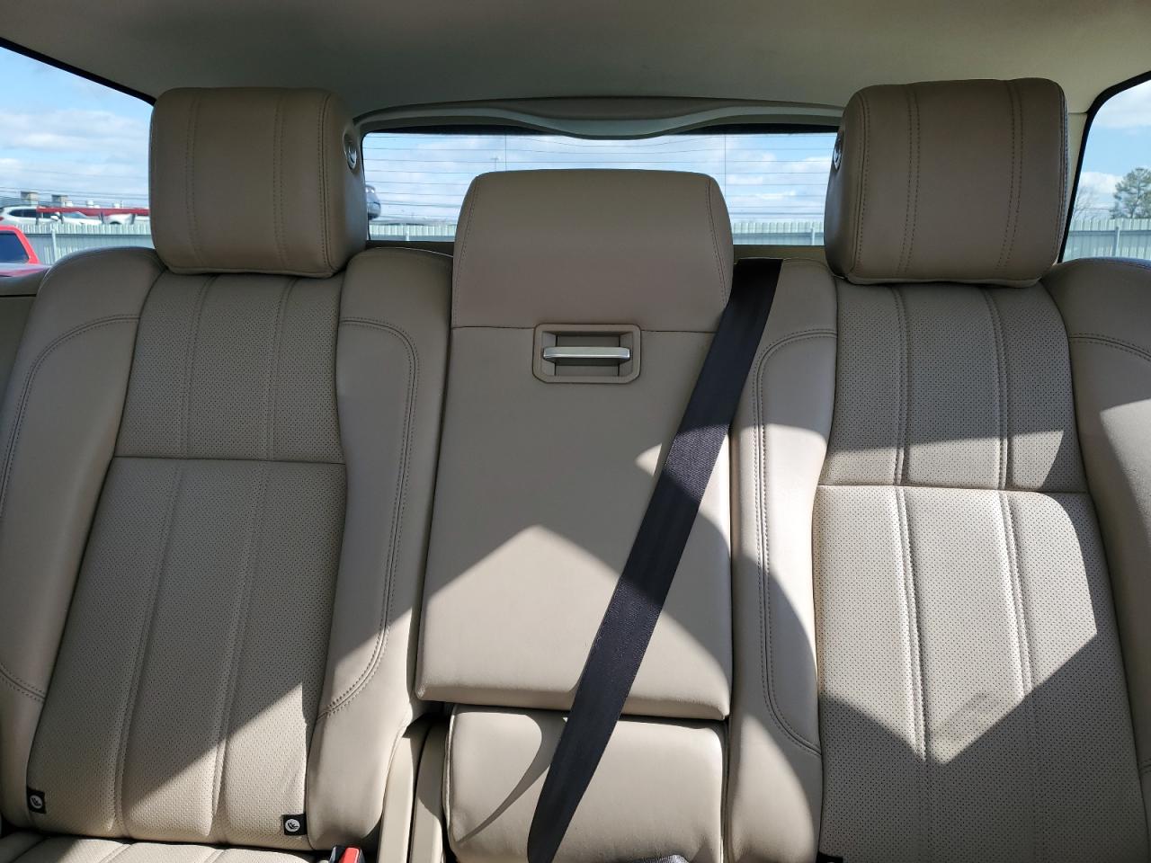 2016 Land Rover Range Rover - Image 10