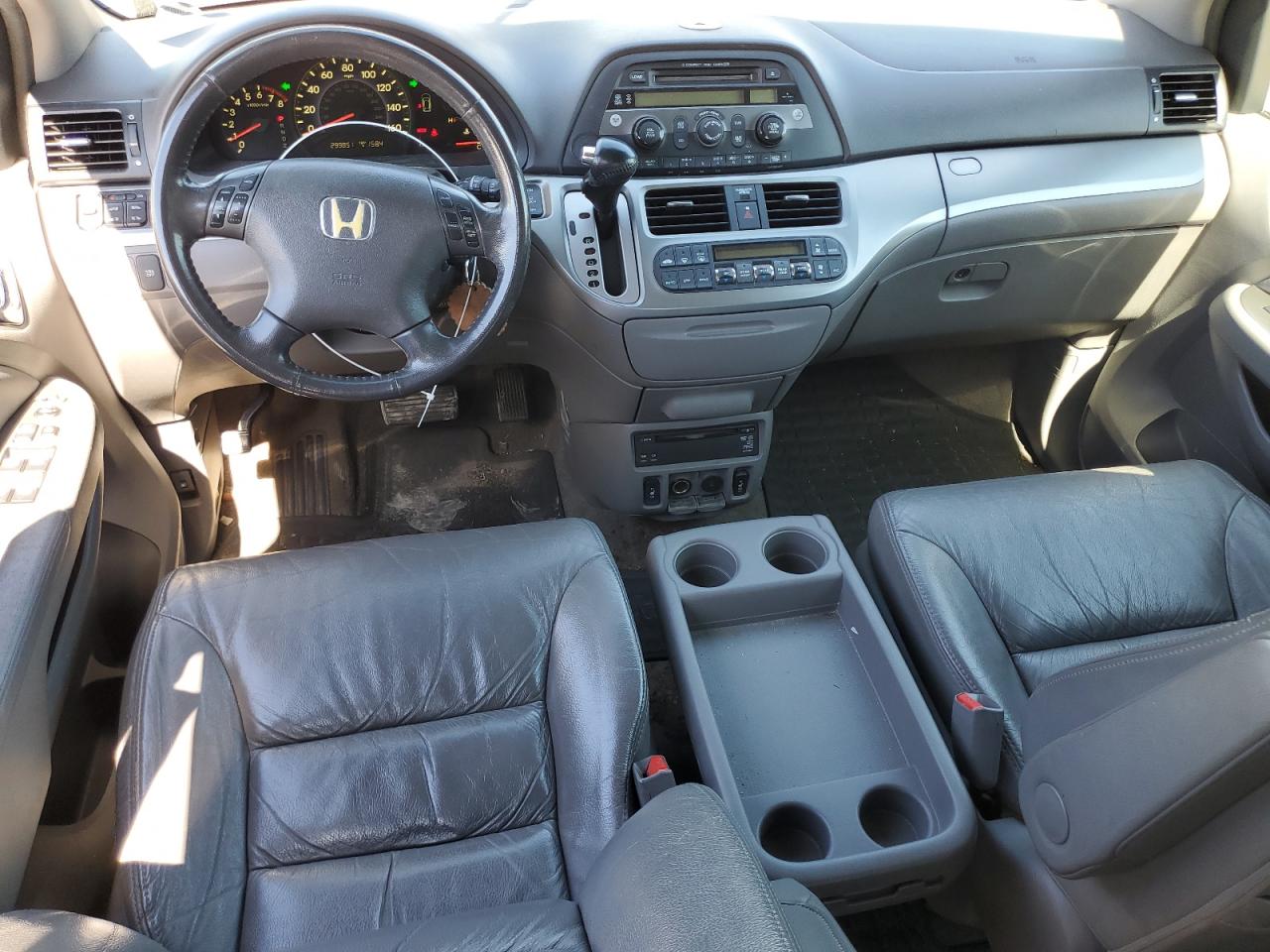 2010 Honda Odyssey - Image 8