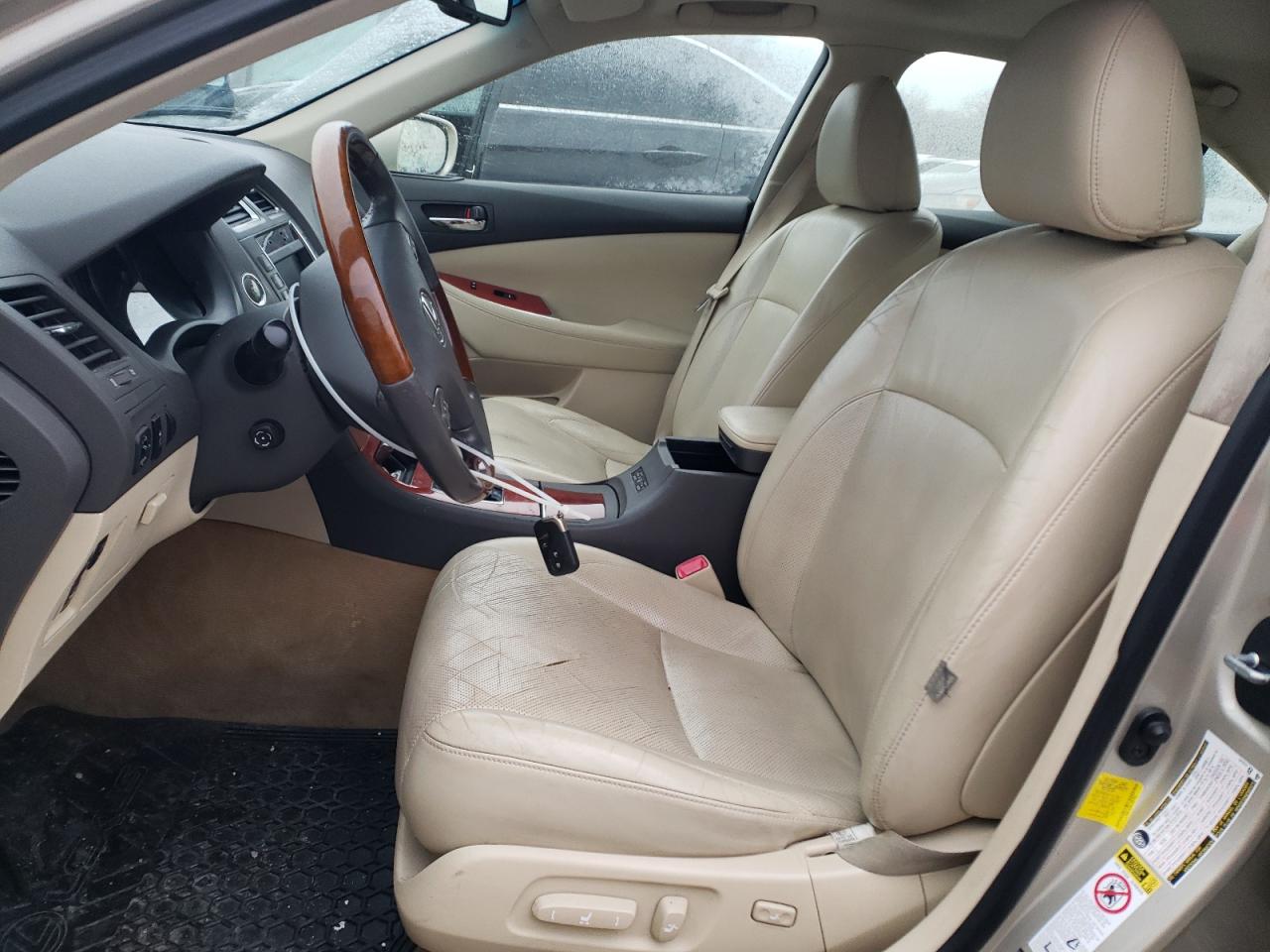 2012 Lexus ES - Image 7