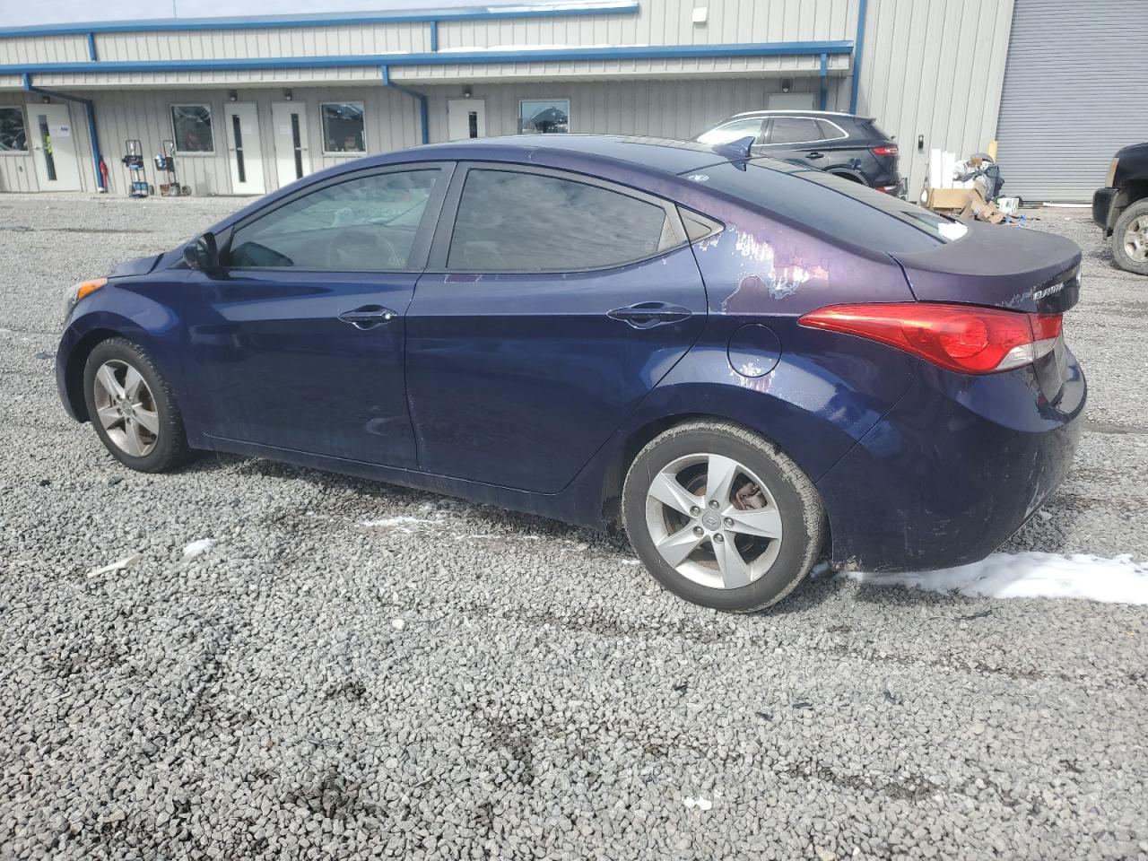 2013 Hyundai Elantra - Image 2