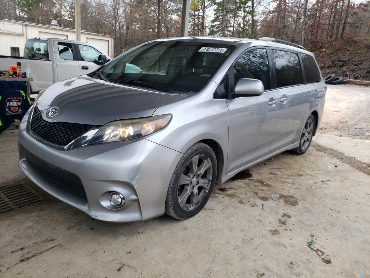 2012 Toyota Sienna - Image 1