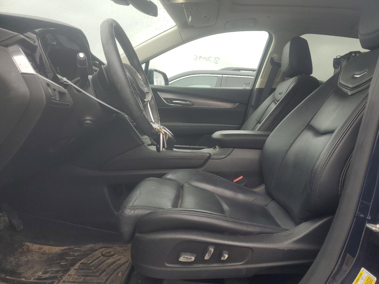 2017 Cadillac XT5 - Image 7