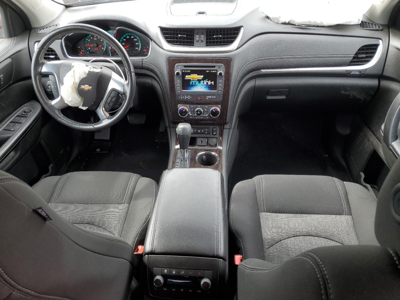 2016 Chevrolet Traverse - Image 8