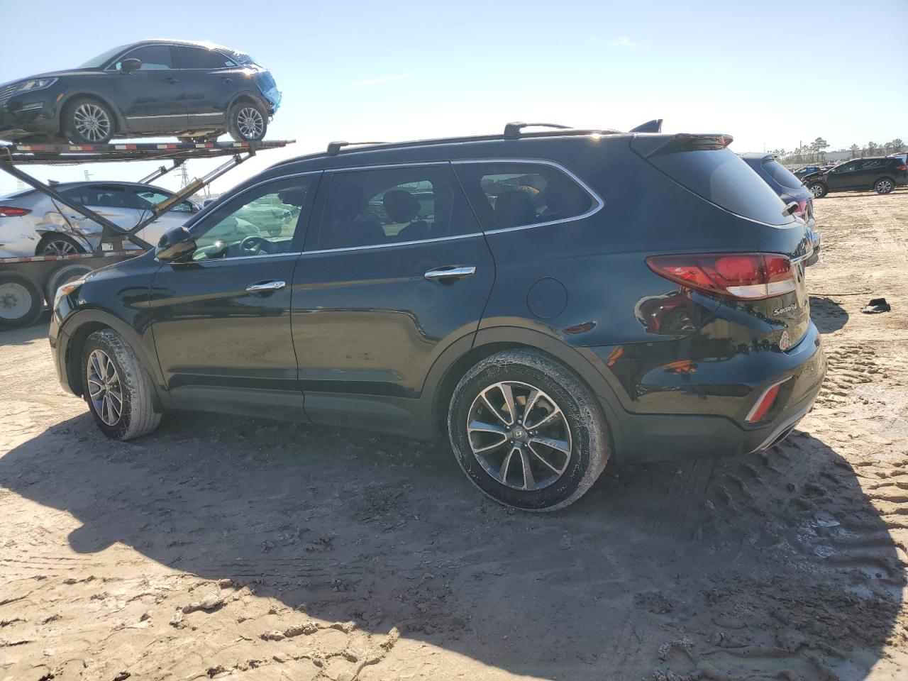 2018 Hyundai Santa Fe - Image 2