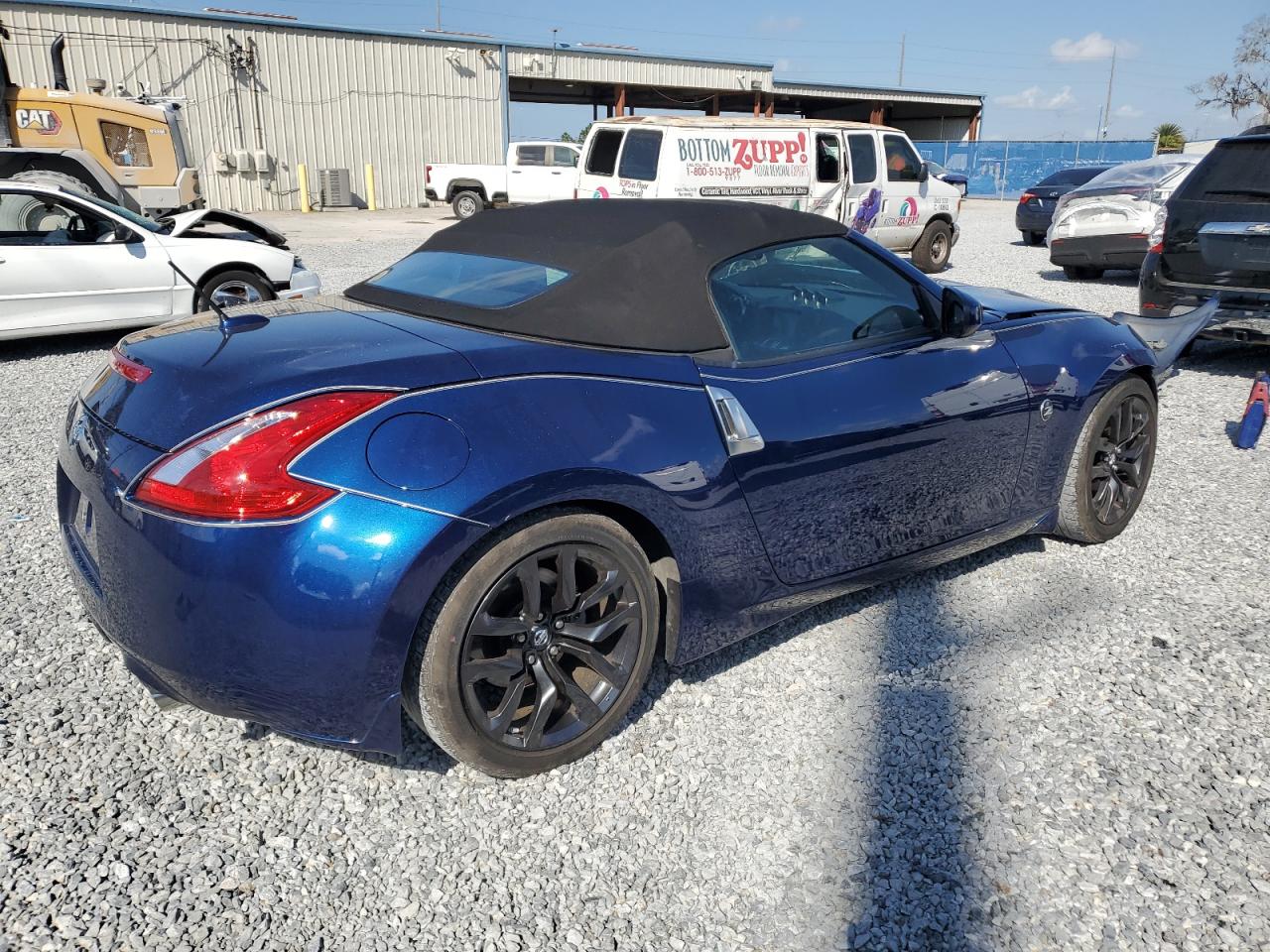 2016 Nissan 370Z - Image 3