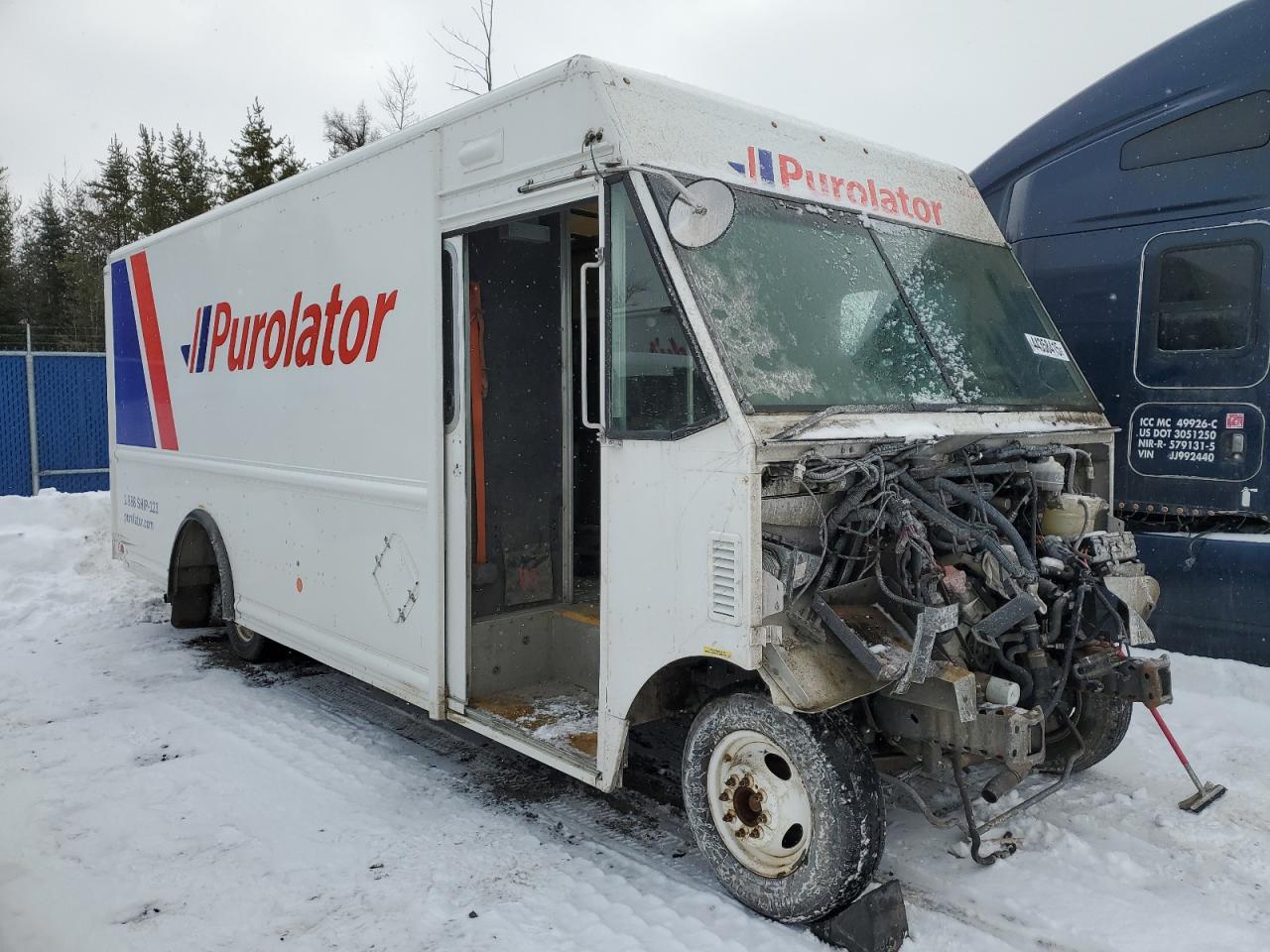 2018 Ford Econoline E450 Super Duty Commercial Stripped Chassis на продаже в Moncton, NB - All Over