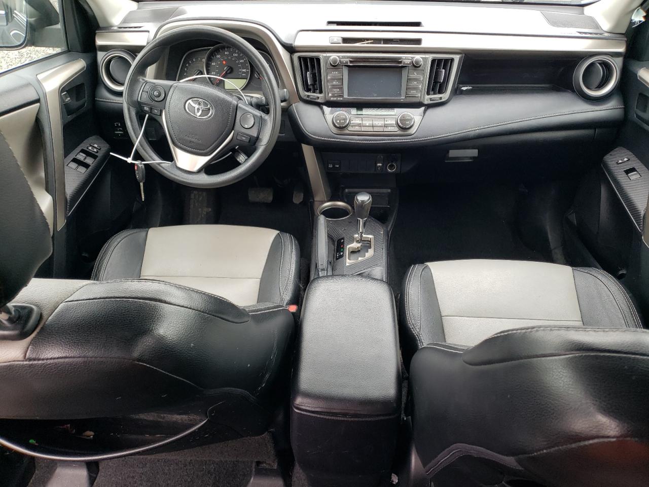 2013 Toyota RAV 4 - Image 8