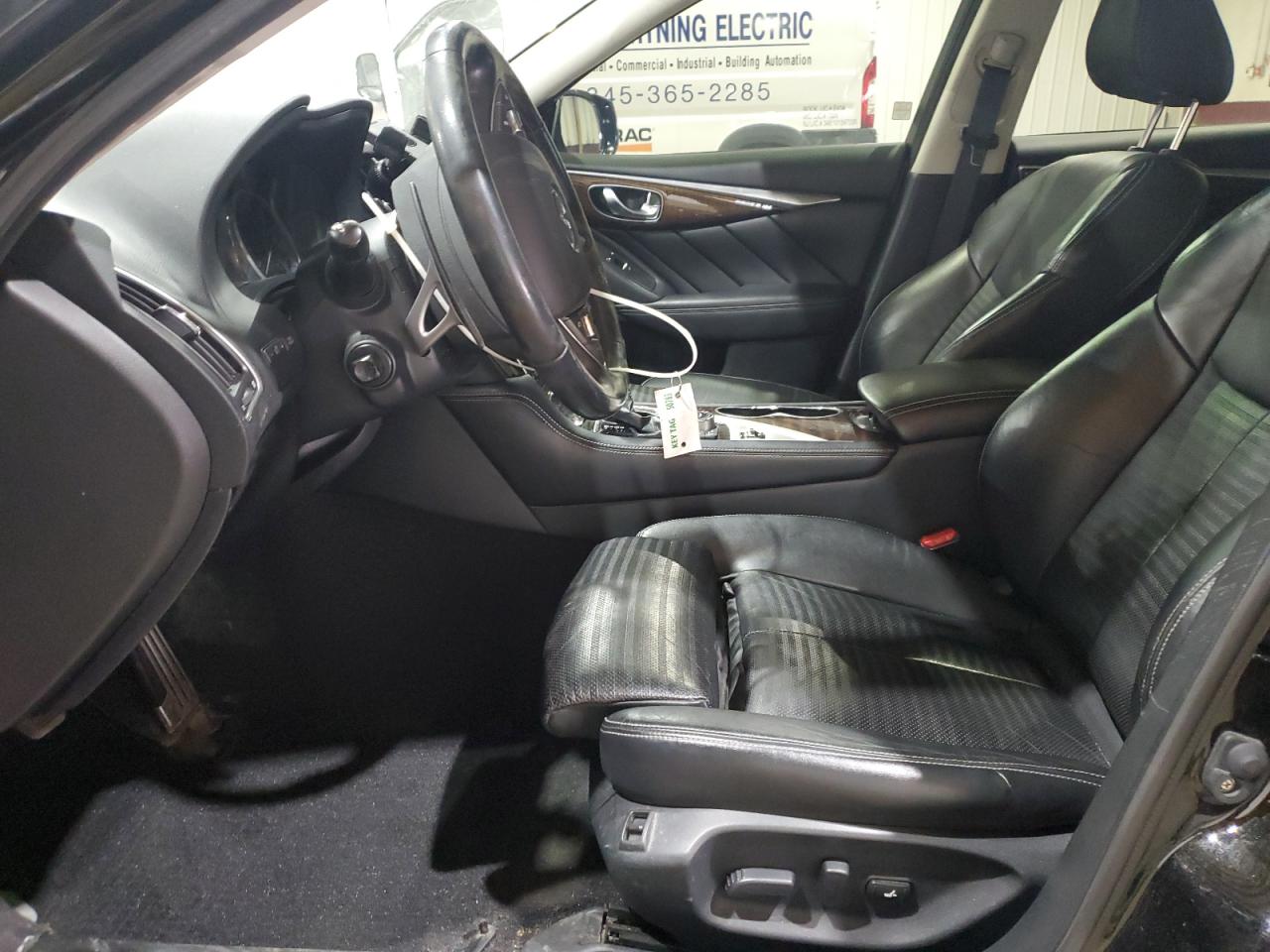 2015 Infiniti Q50 - Image 7