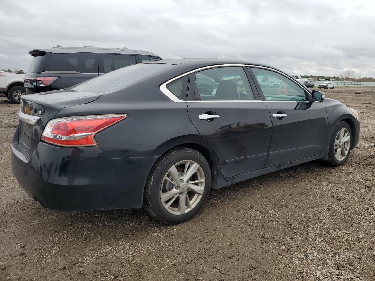 2013 Nissan Altima - Image 3