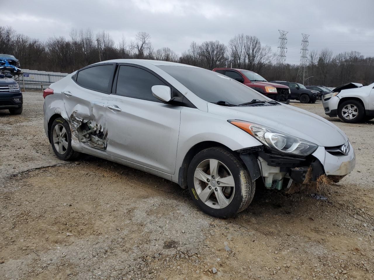 2013 Hyundai Elantra - Image 4