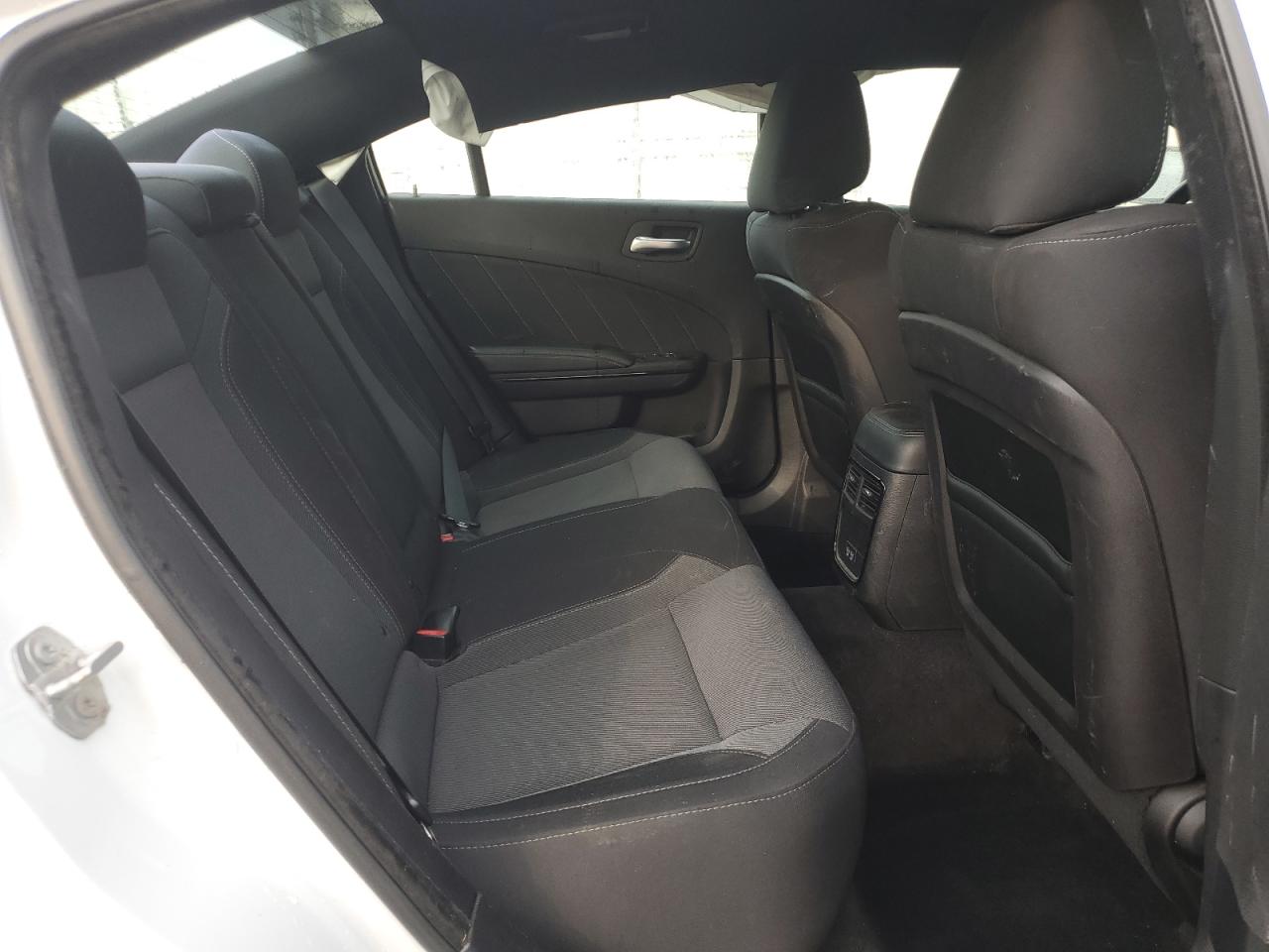 2016 Dodge Charger - Image 10