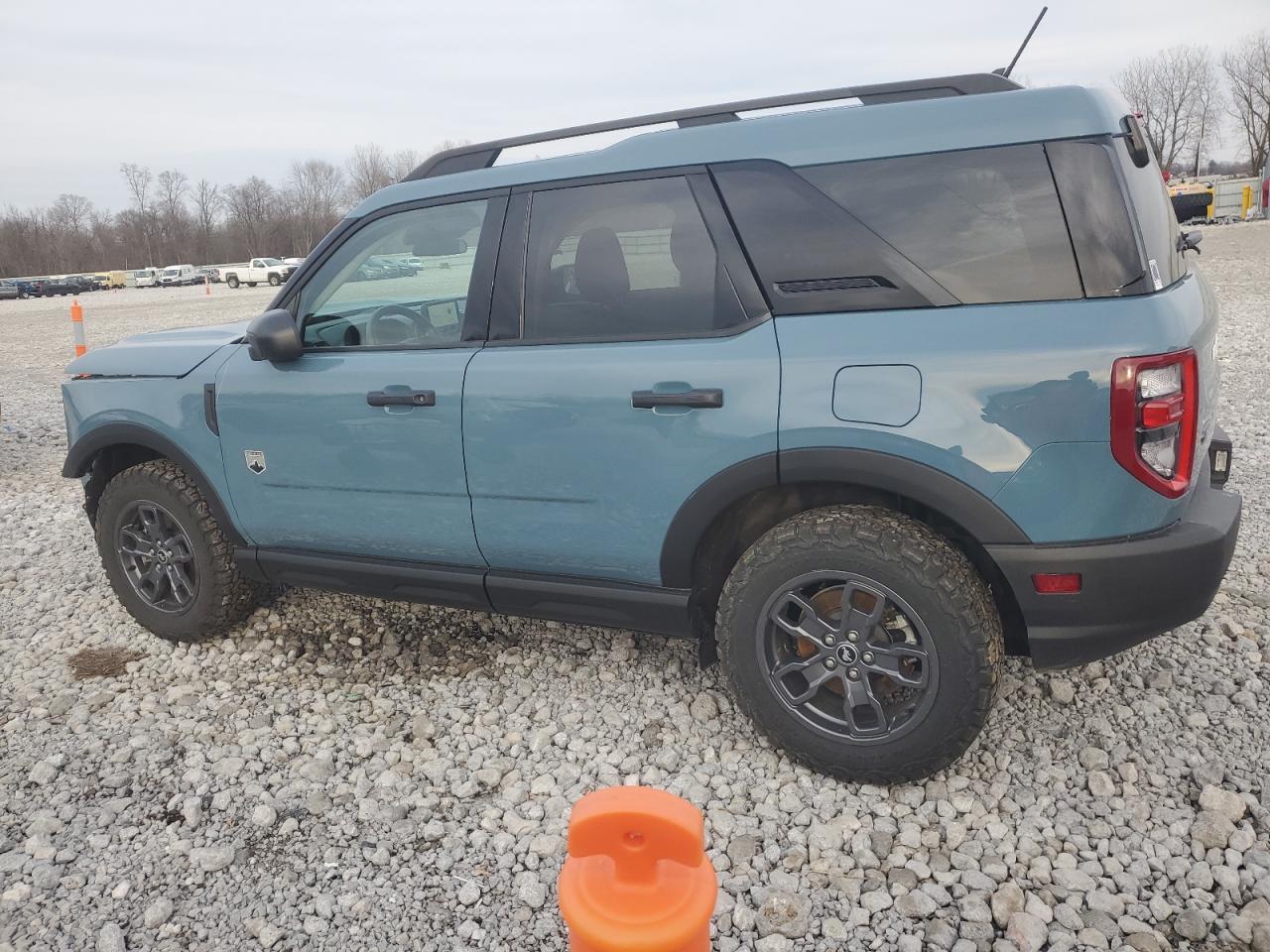 2023 Ford Bronco - Image 2