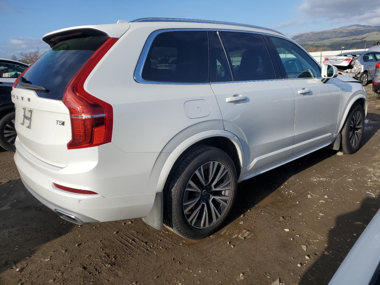 2020 Volvo XC90 - Image 3