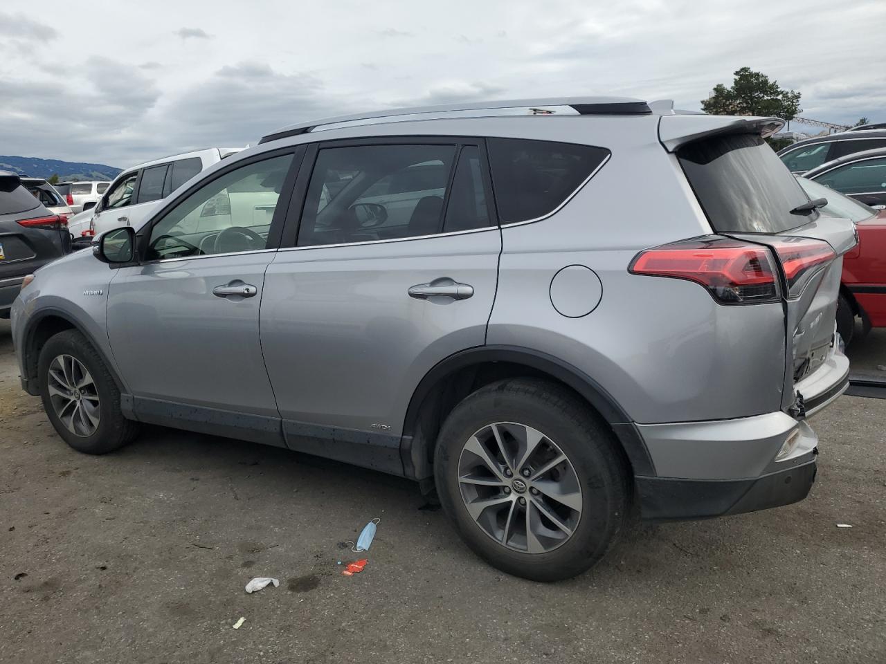 2018 Toyota RAV 4 - Image 2