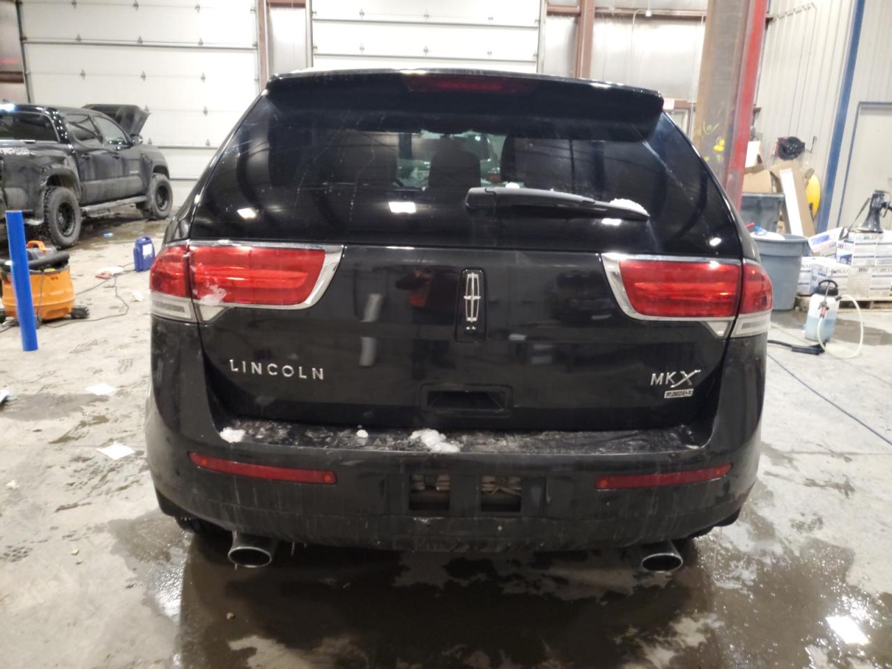 2011 Lincoln MKX - Image 6