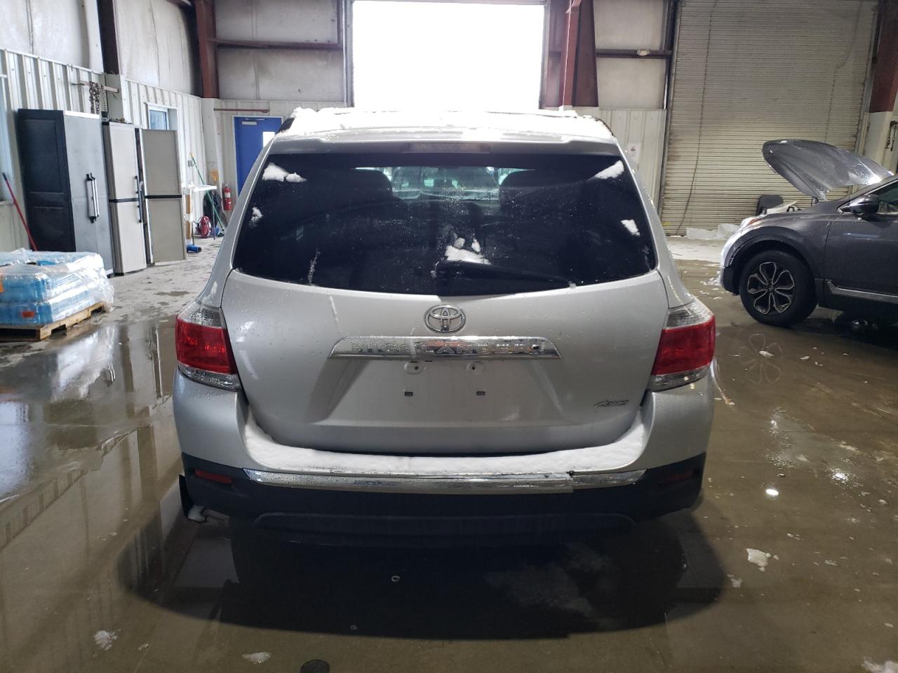 2011 Toyota Highlander - Image 6