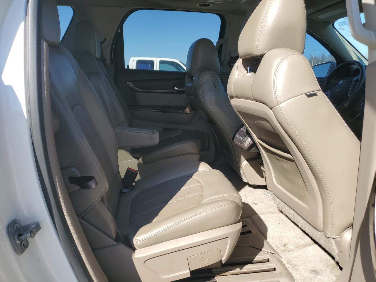2015 GMC Acadia - Image 11