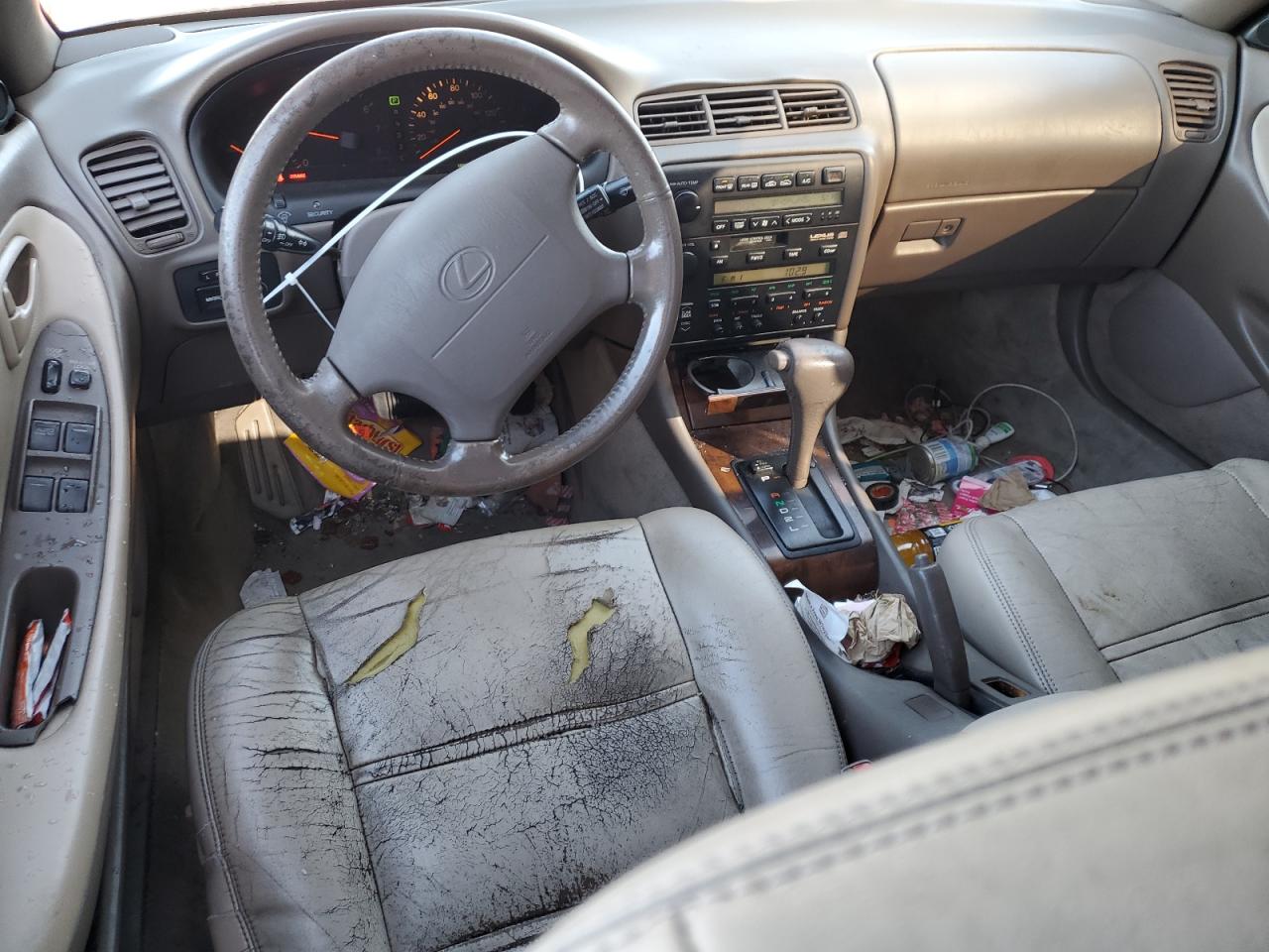 1996 Lexus ES - Image 8