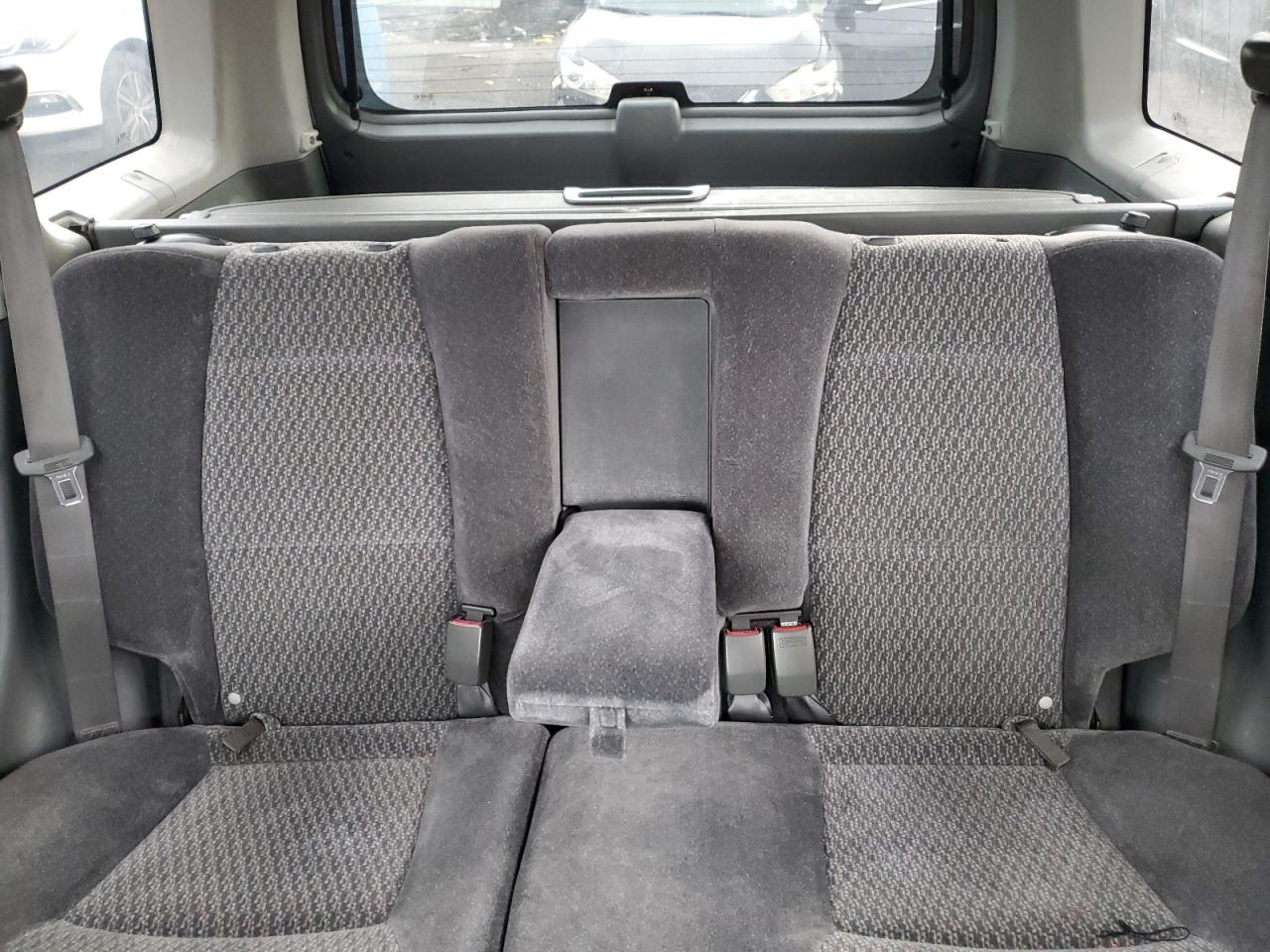 2002 Hyundai Santa Fe - Image 10