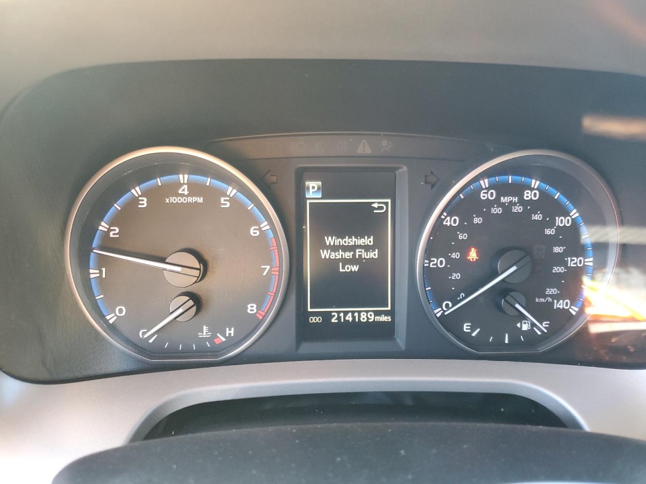 2018 Toyota RAV 4 - Image 9