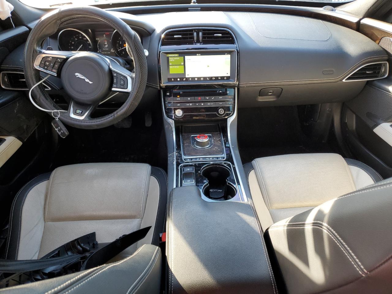 2017 Jaguar XE - Image 8