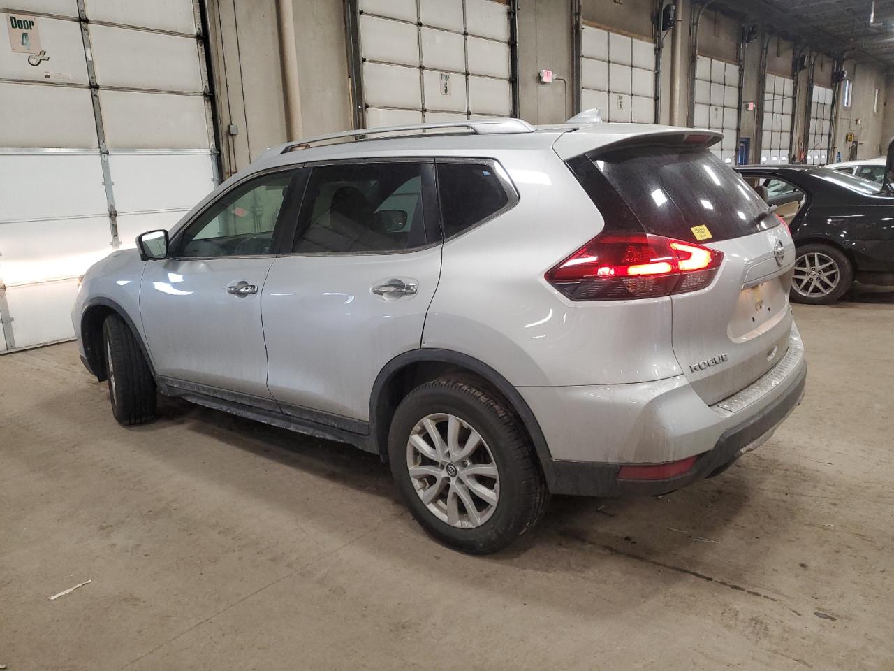 2018 Nissan Rogue - Image 2