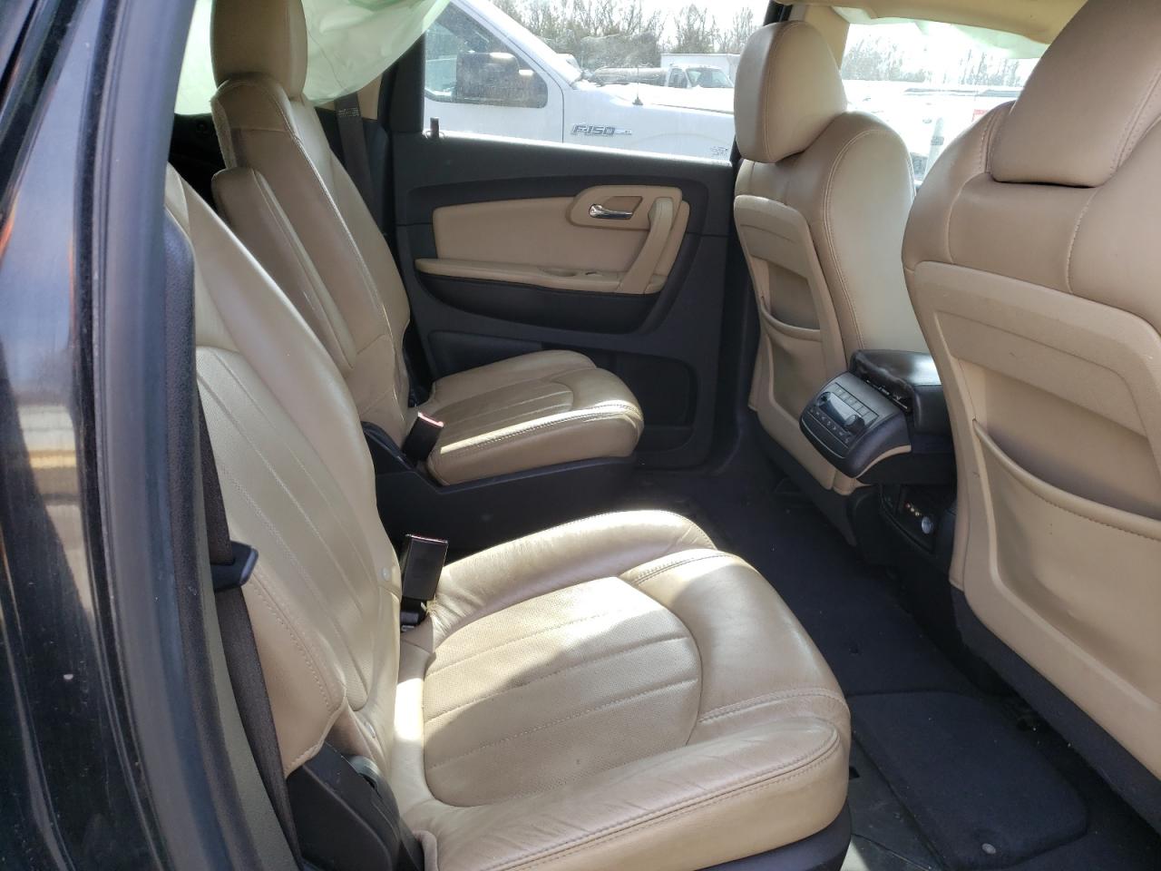2011 Chevrolet Traverse - Image 11