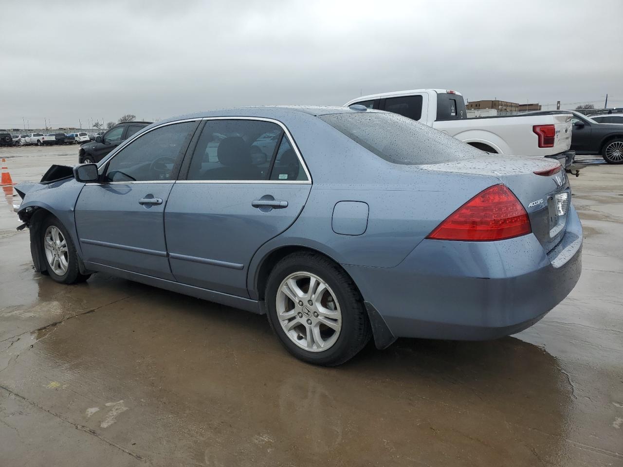 2007 Honda Accord - Image 2