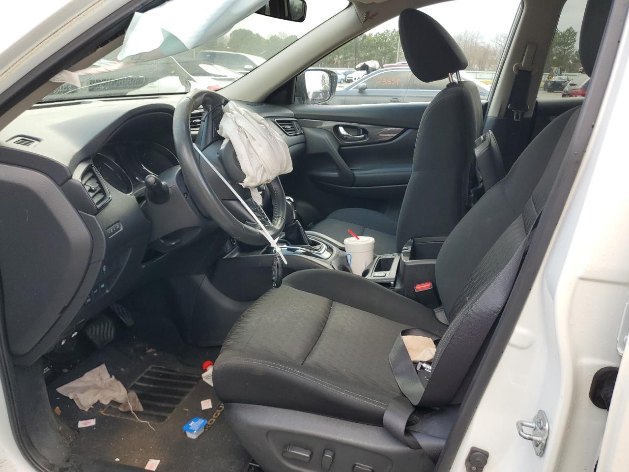KNMAT2MV7HP590522 NISSAN ROGUE 2017